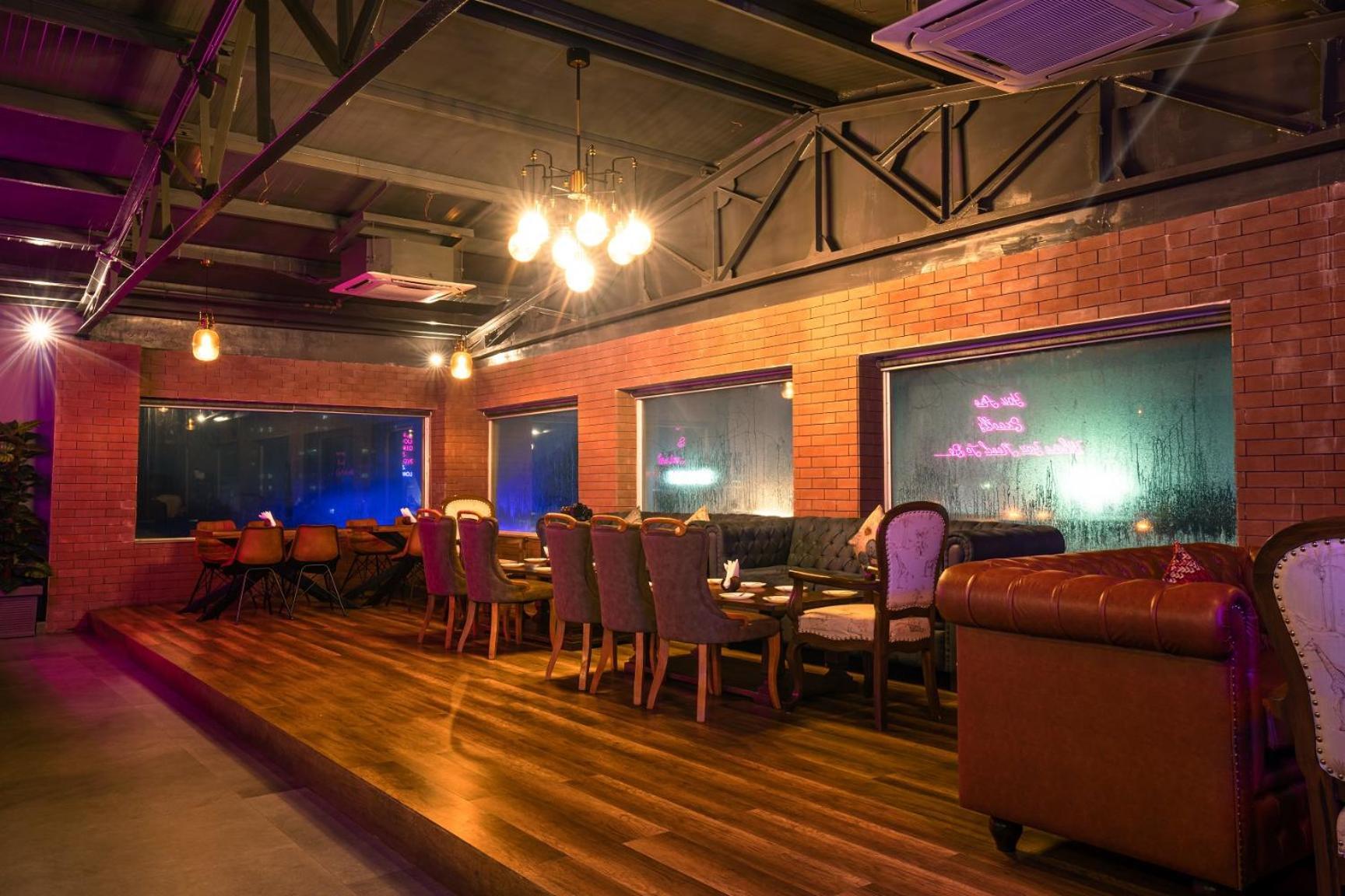 Hotel The Presidency Bhubaneswar Exterior foto