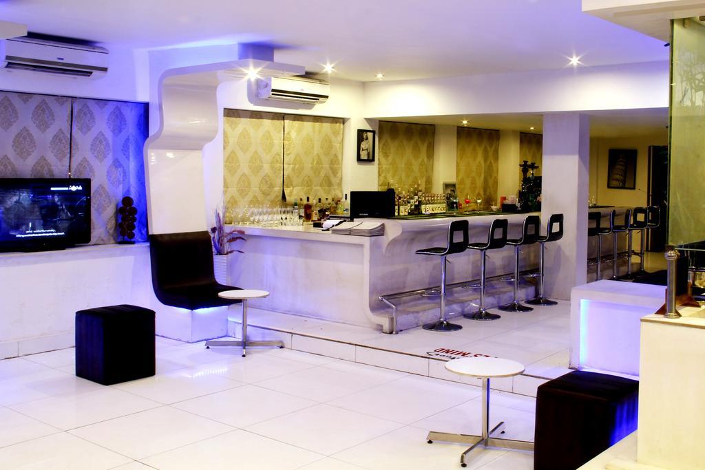 Hotel The Presidency Bhubaneswar Exterior foto